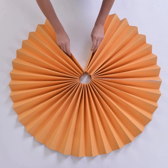 How to make paper fans for decoration