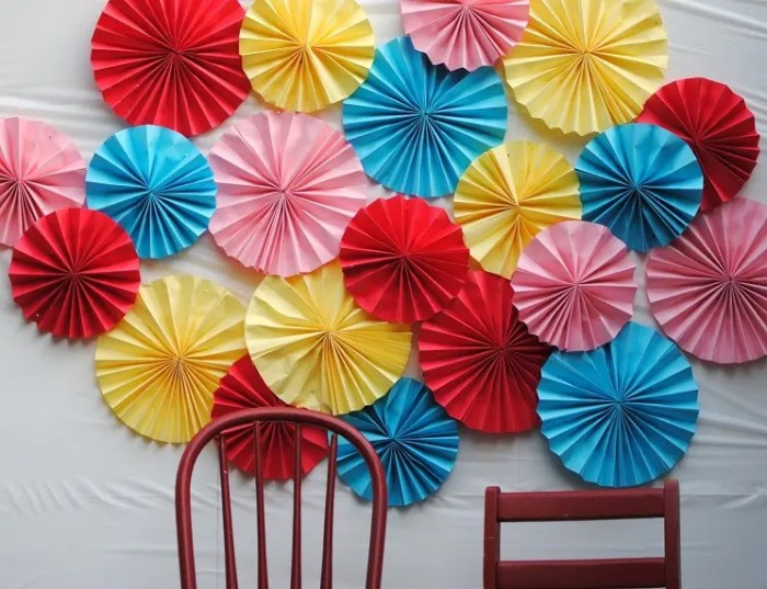 How to make paper fans for decoration