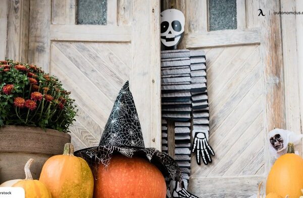 How to decorate your office door for halloween